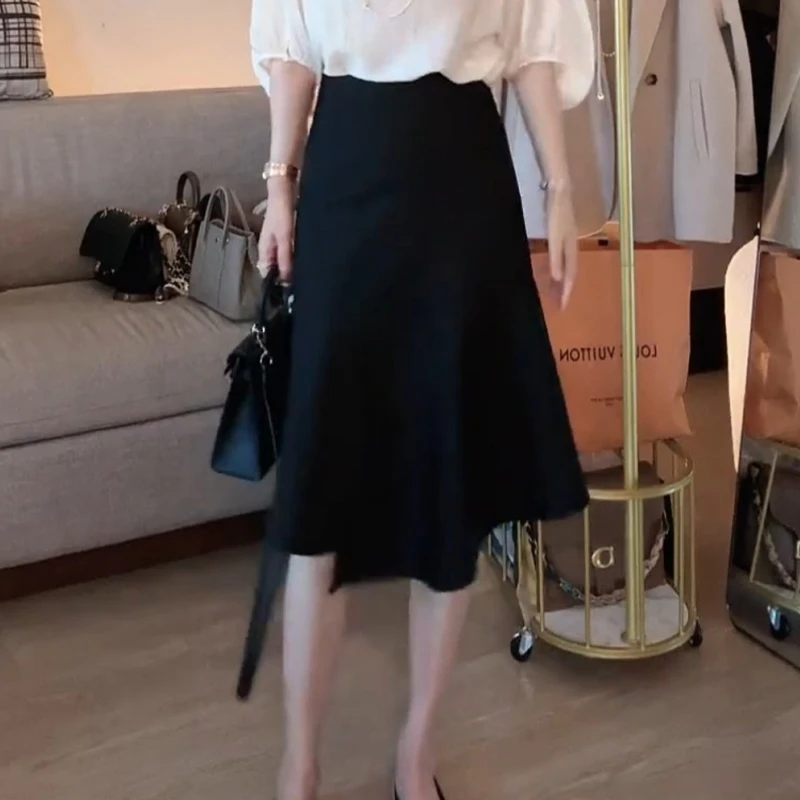 2025夏季新款早秋不规则鱼尾显瘦拼接半身裙LK2505462