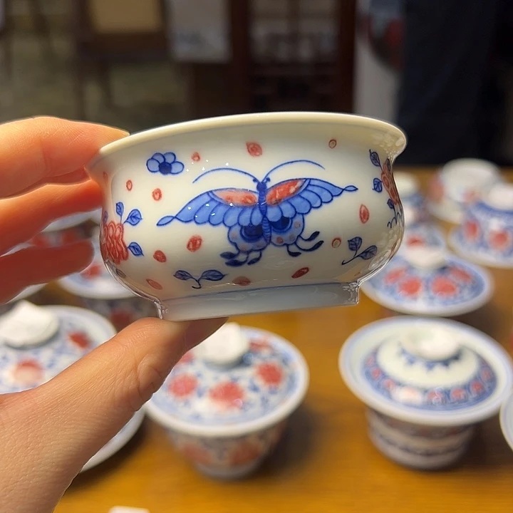 D*生青花釉里红蝴蝶炉式杯