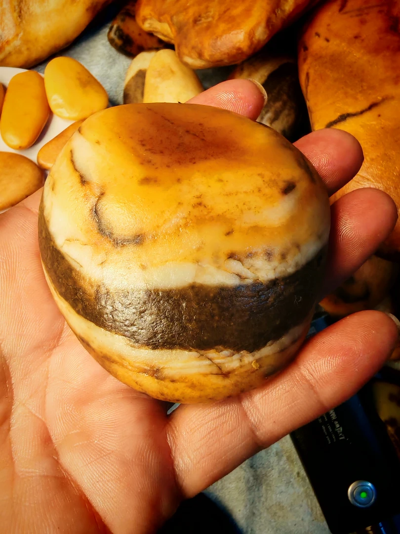 唐河彩玉石直播间选款