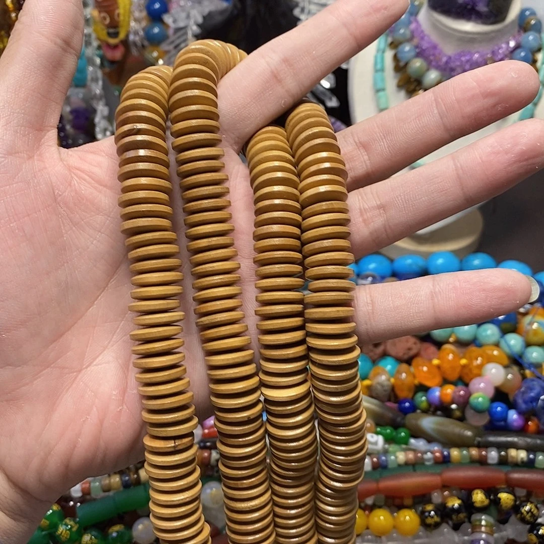 石英质玉未镶嵌，木珠隔片15mm，