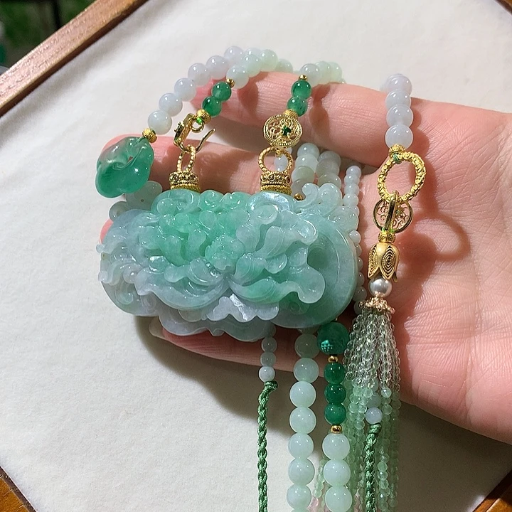 翡翠未镶嵌颈饰翡翠吊坠