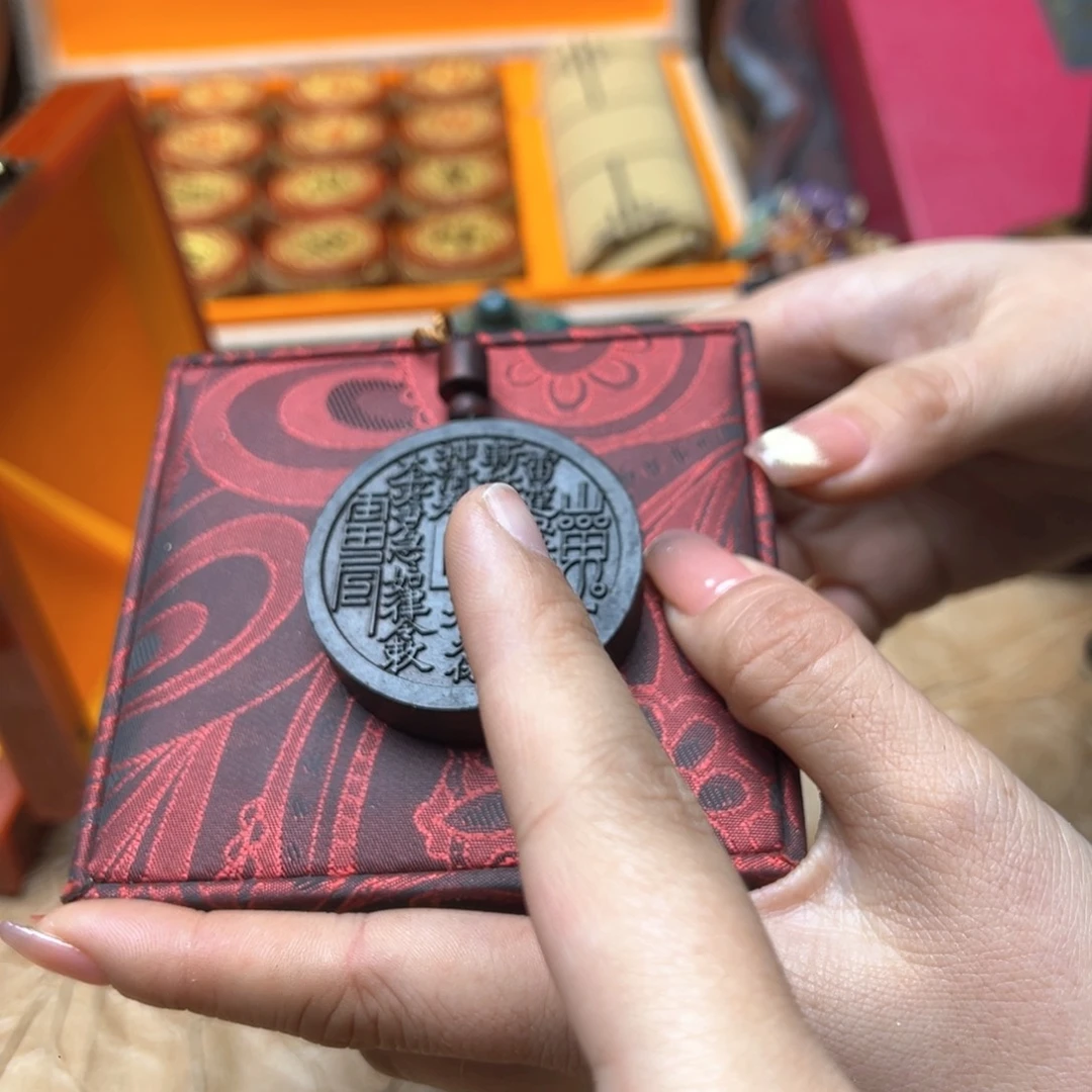 滴血莲花菩提吊坠