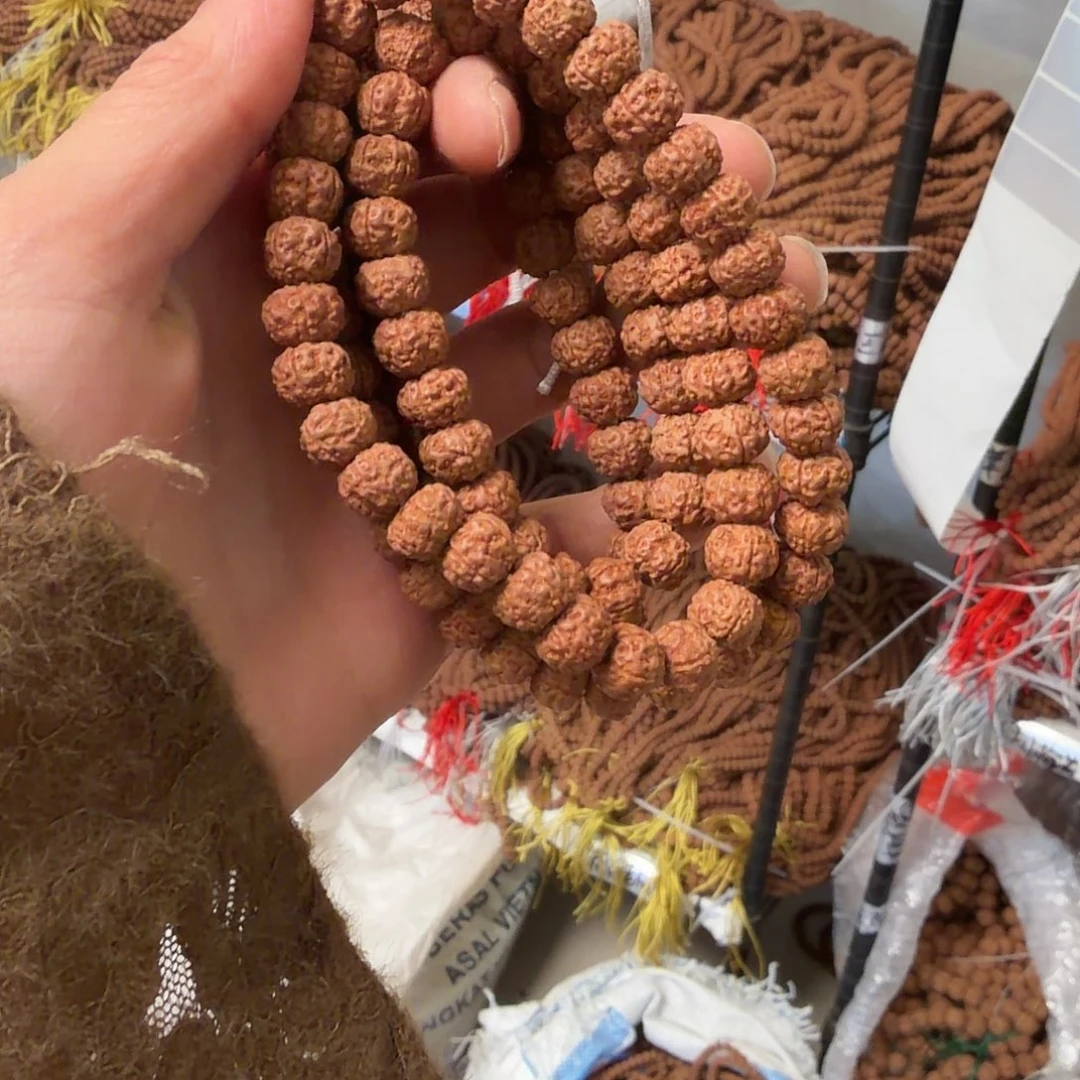 粘***狗吊坠金刚菩提平细1条