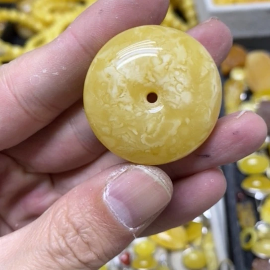 蜜蜡裸石未镶嵌吊坠