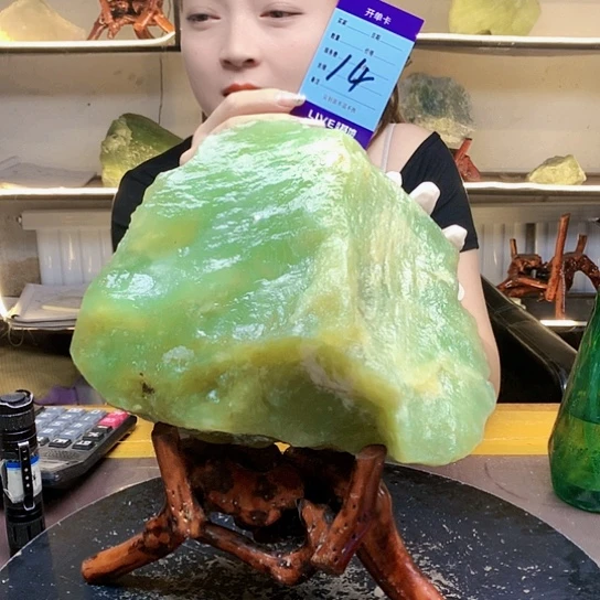【闪购商品】未镶嵌蛇纹石玉原石
