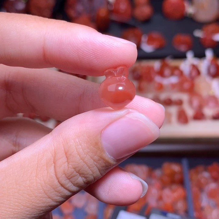 南红玛瑙未镶嵌珠宝半成品胡萝卜