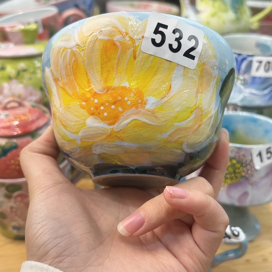 瓷片兔兔哈哈哈的样子