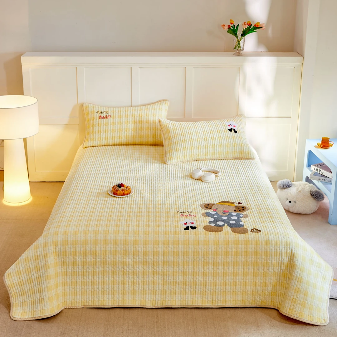 2025新款多巴胺卡通趣味毛巾绣牛奶绒加厚绗缝床盖