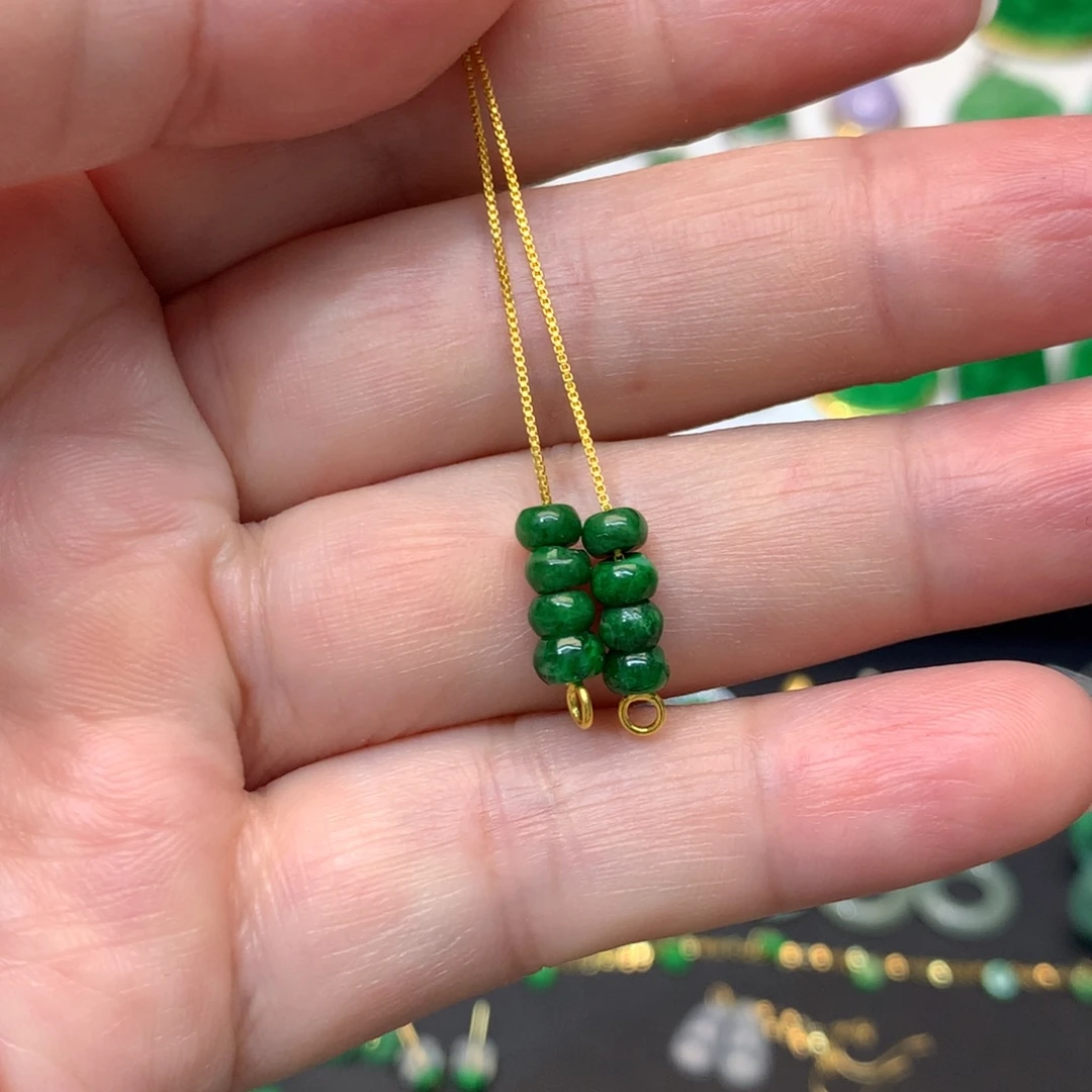 翡翠未镶嵌颈饰有纹裂