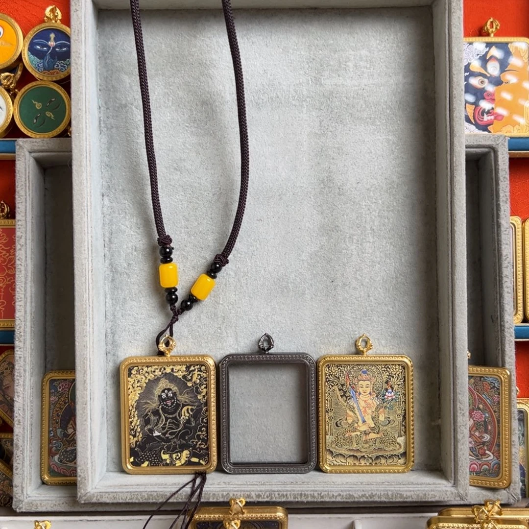 建***哥吊坠双面 虚空 黑老爷