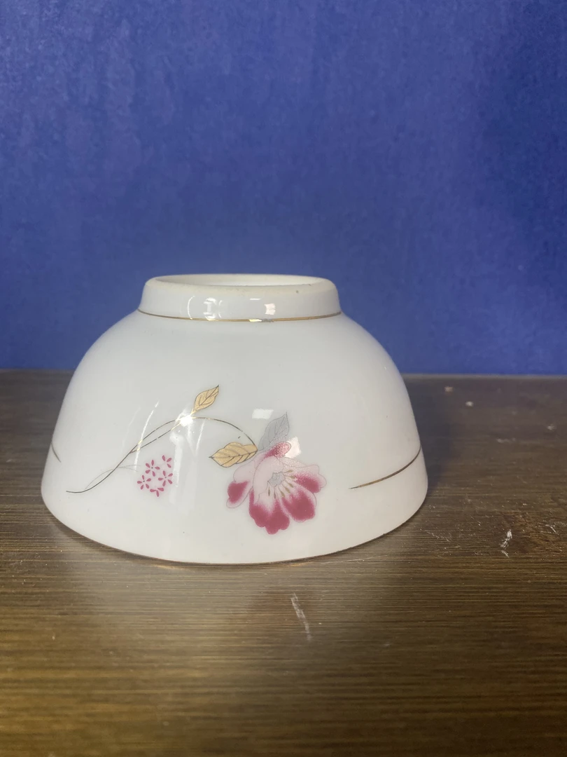 【微瑕慎拍】景德镇陶瓷花卉碗