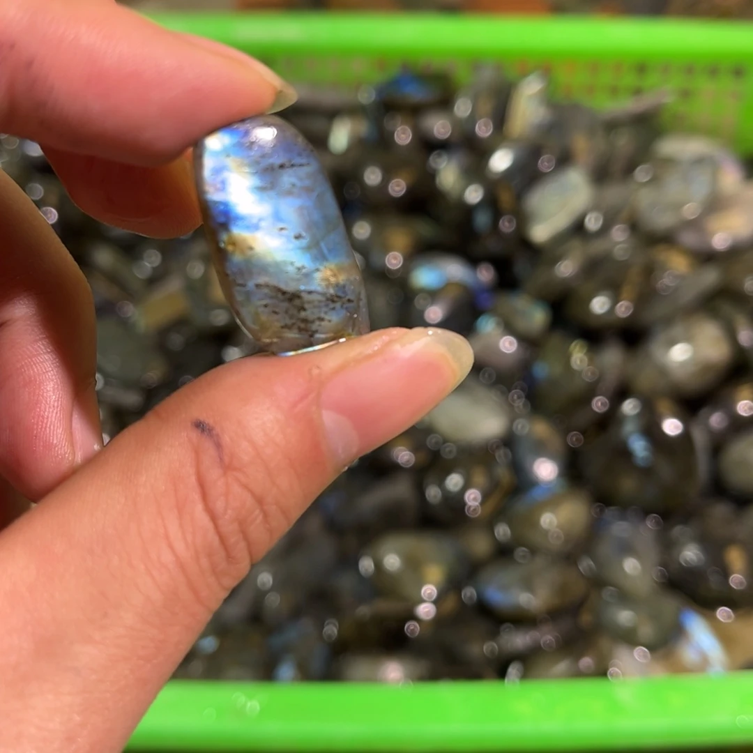 拉长石吊坠未镶嵌尾*