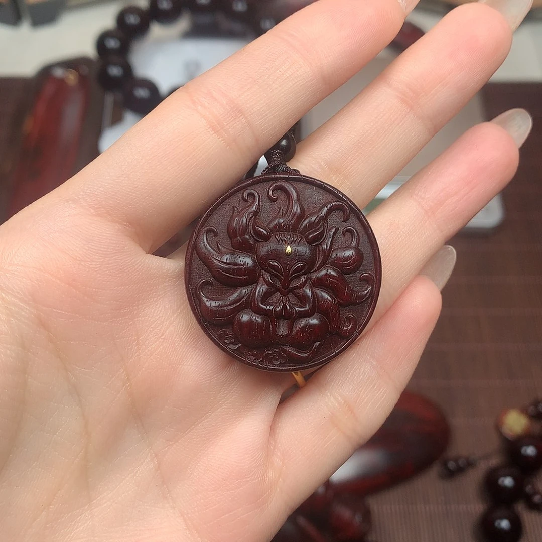 檀香紫檀（小叶紫檀）鯧九尾狐圆牌