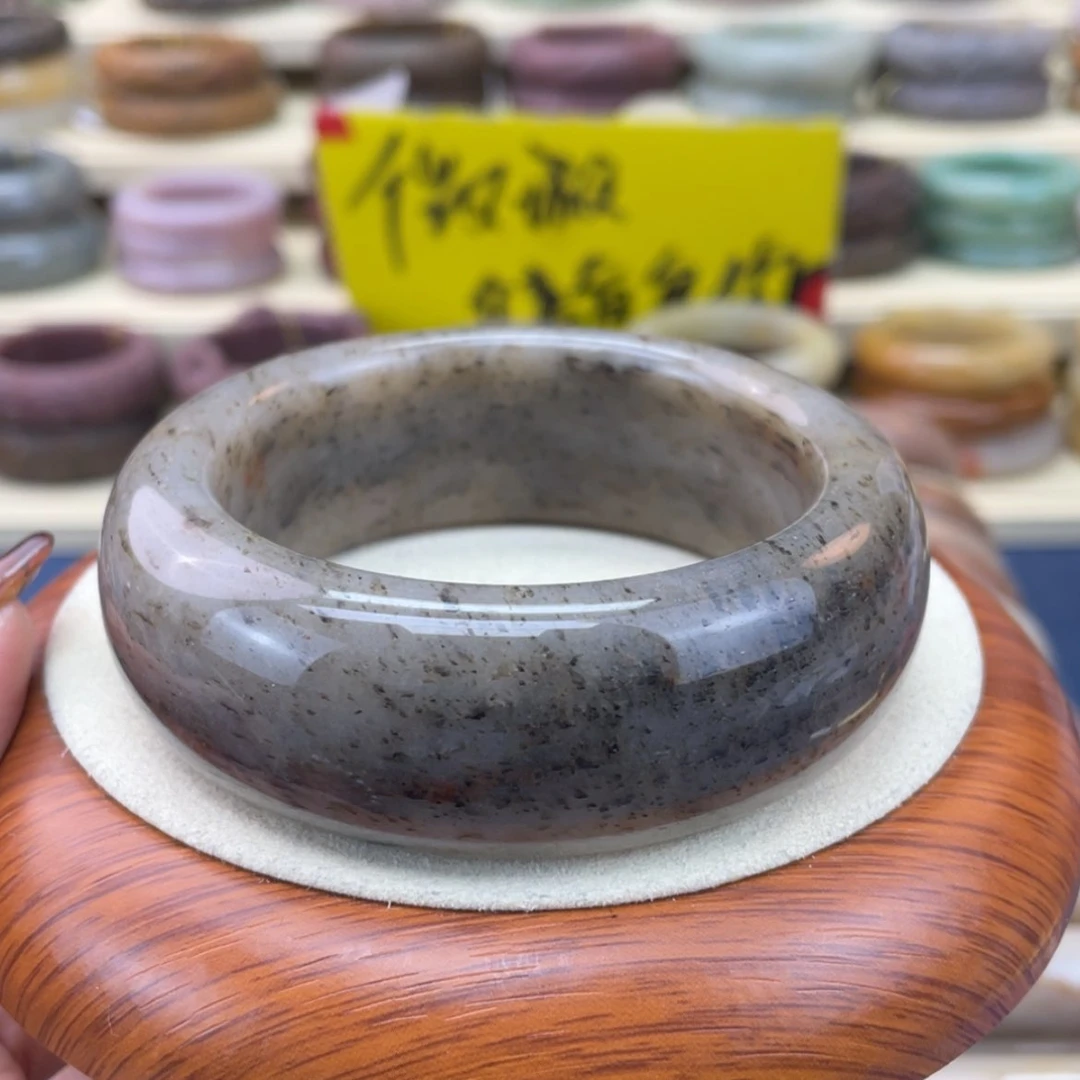 【闪购商品】石英质玉手镯未镶嵌