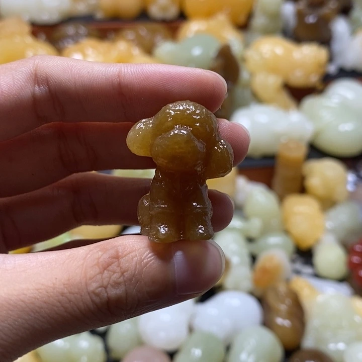 完全开放糖色狗狗