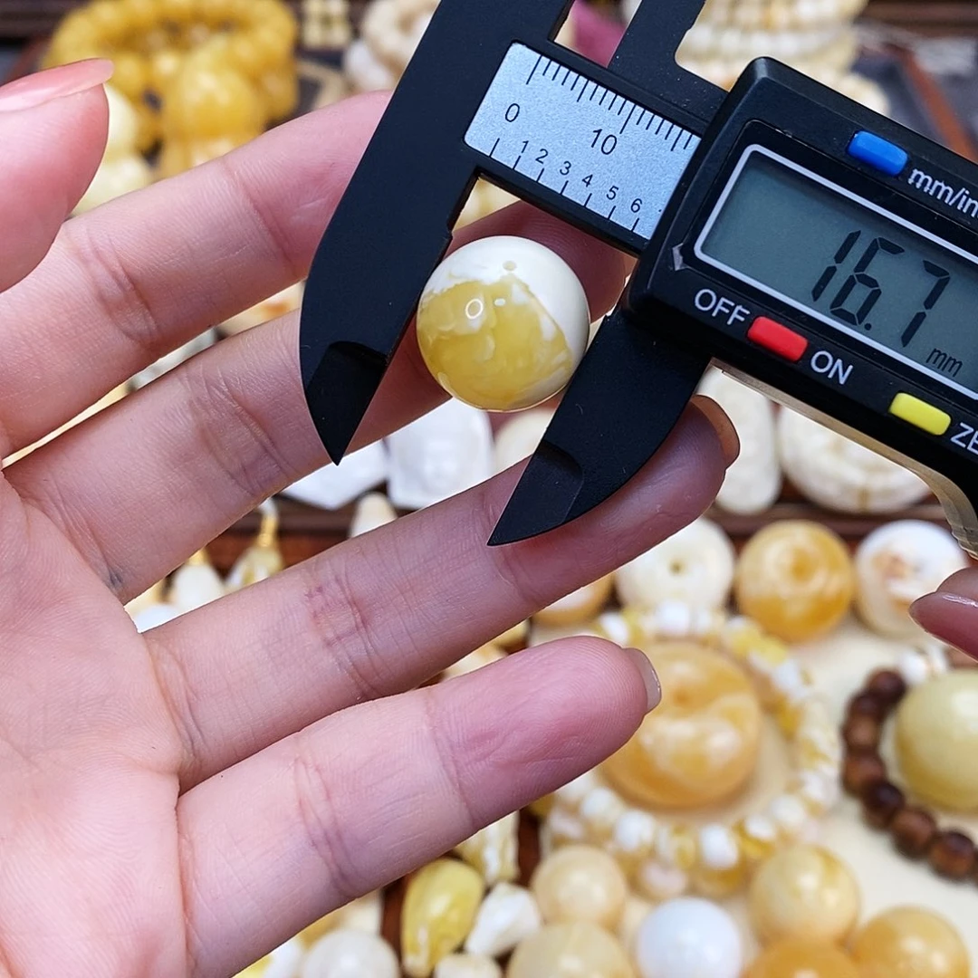 【闪购商品】蜜蜡裸石未镶嵌圆珠