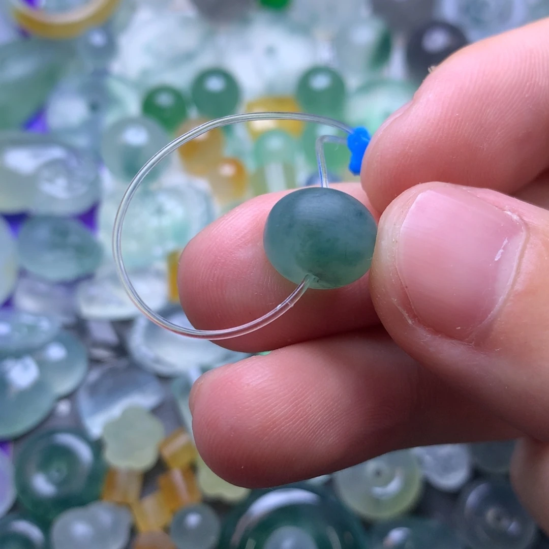 定制翡翠未镶嵌挂件