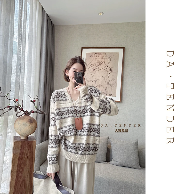 DA·Tender【费尔岛秘境针织上衣】秋季气质小众设计款V领长袖