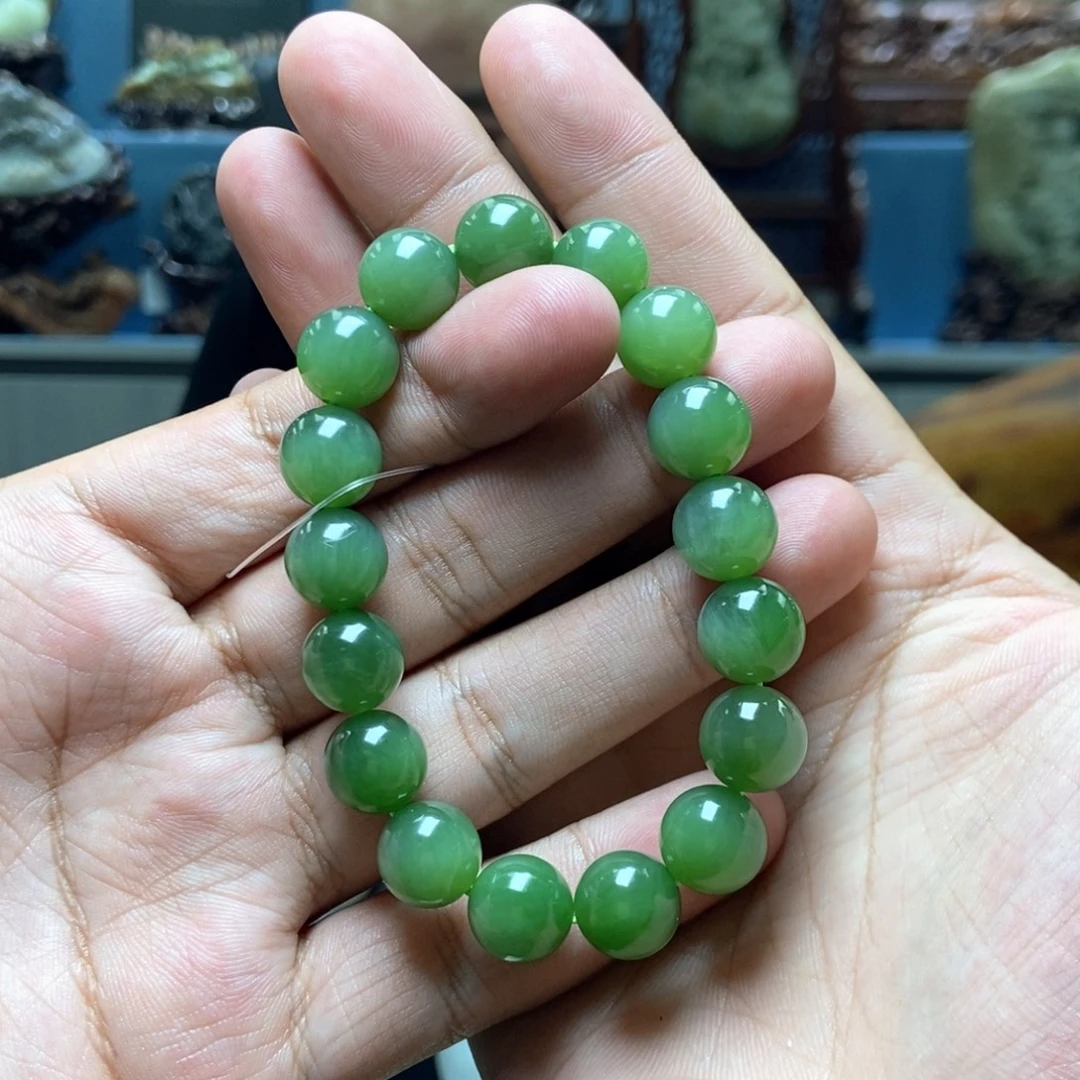 和田玉未镶嵌把件