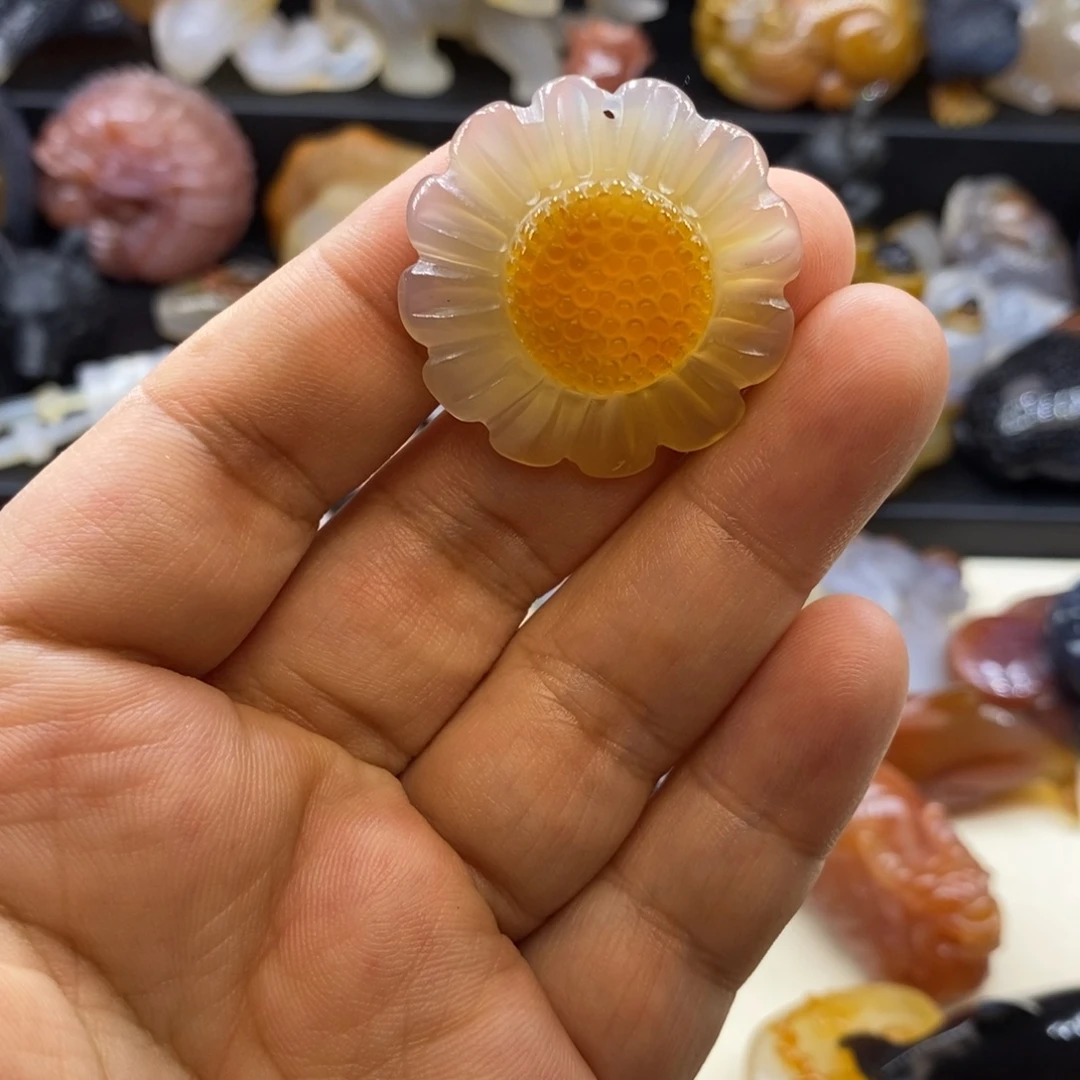 玛瑙/玉髓未镶嵌摆件手把件小花挂件