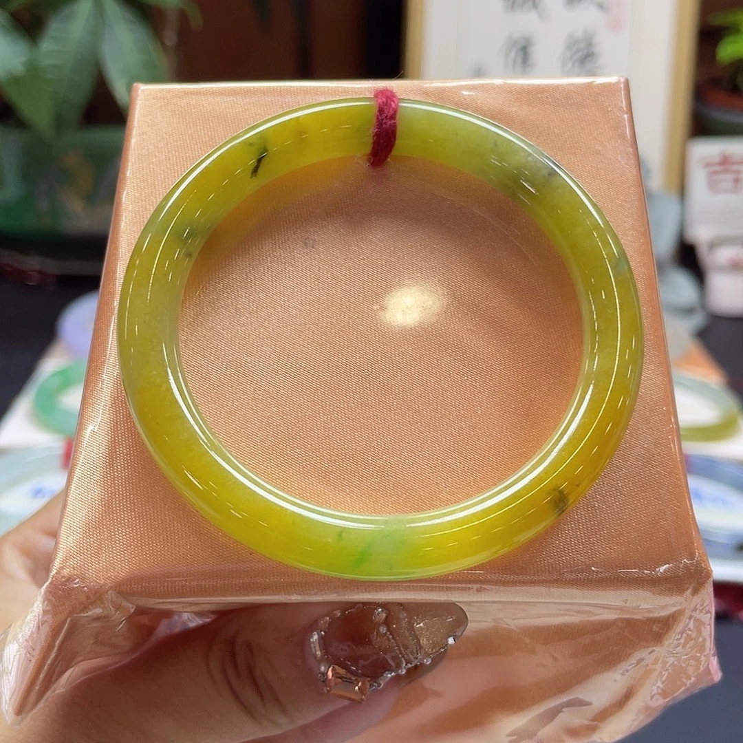 翡翠未镶嵌手镯9号