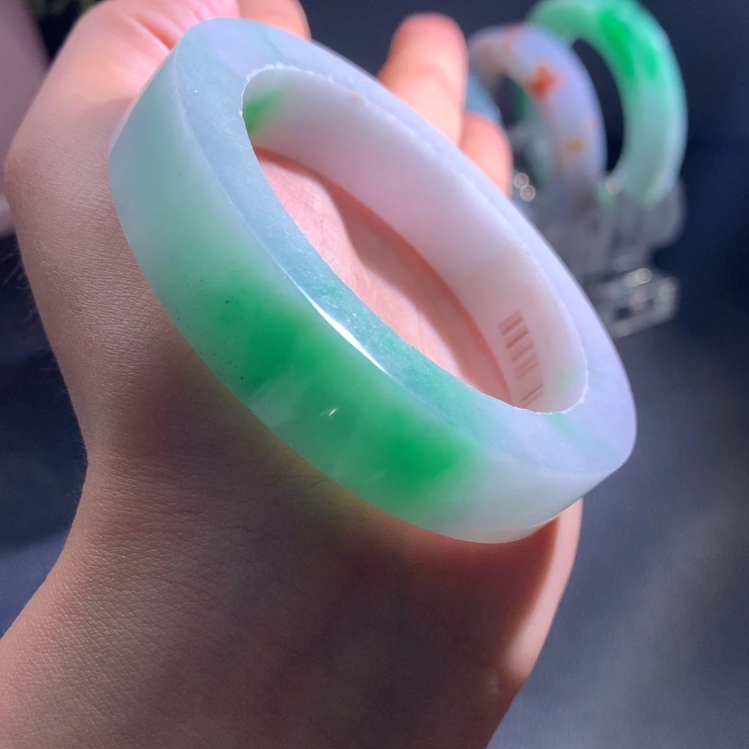定制翡翠未镶嵌手镯白底青55-58