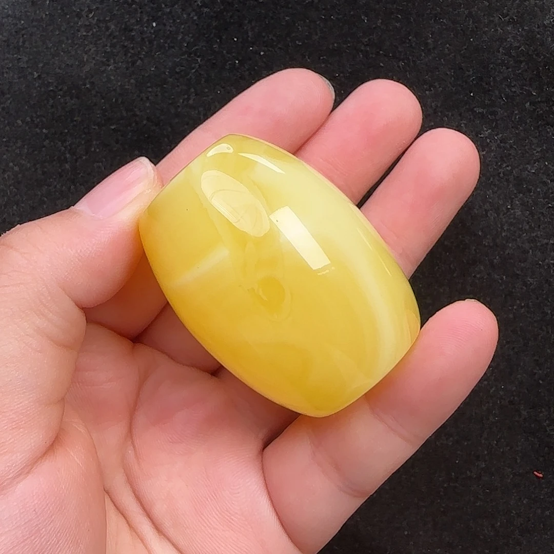蜜蜡未镶嵌珠宝奇石