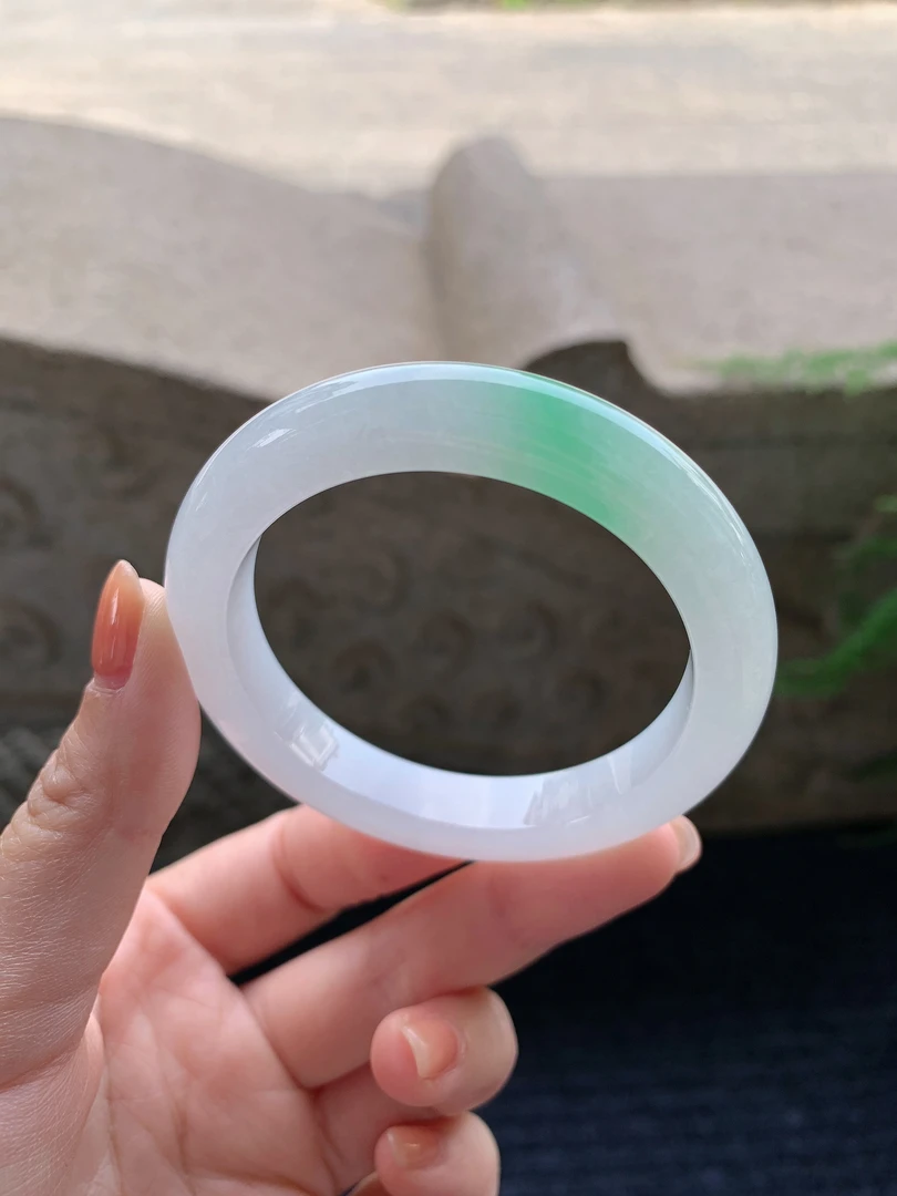 天然A货翡翠玉手镯圈口51正圈细糯化飘花 X407312012