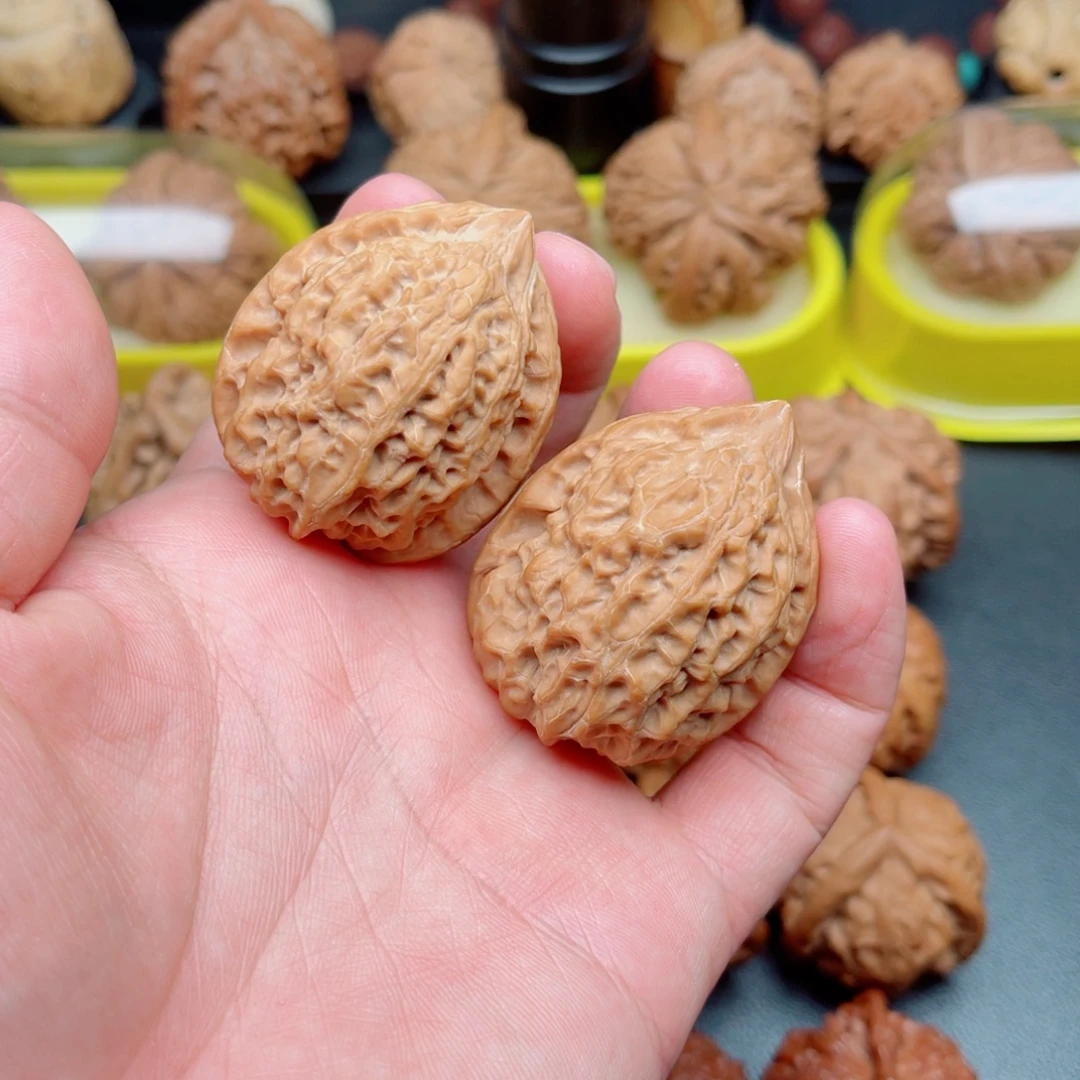 文玩核桃吊坠沈鸡狮子头36×37×43