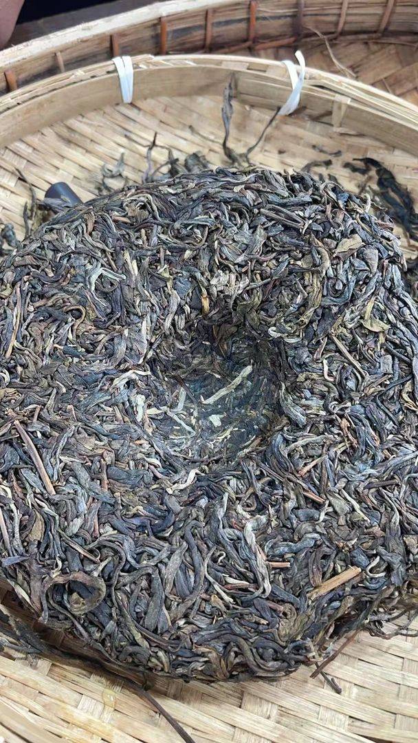 2017年紫芽王357克饼古树茶A2AE111