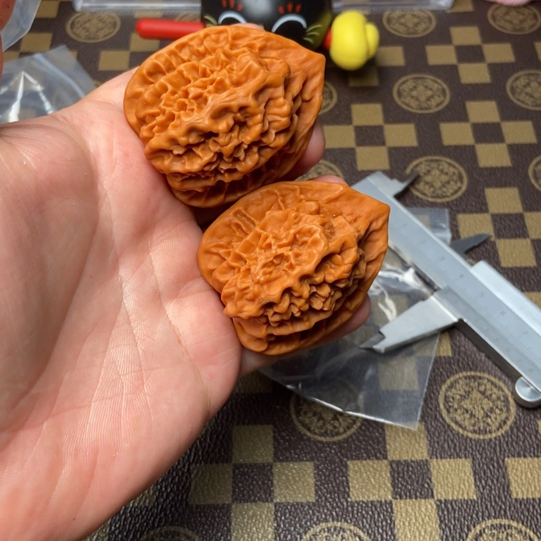 文玩核桃把件180000000