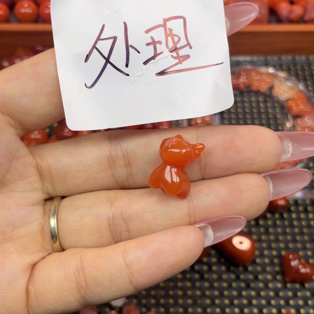 南红玛瑙未镶嵌颈饰小鹿