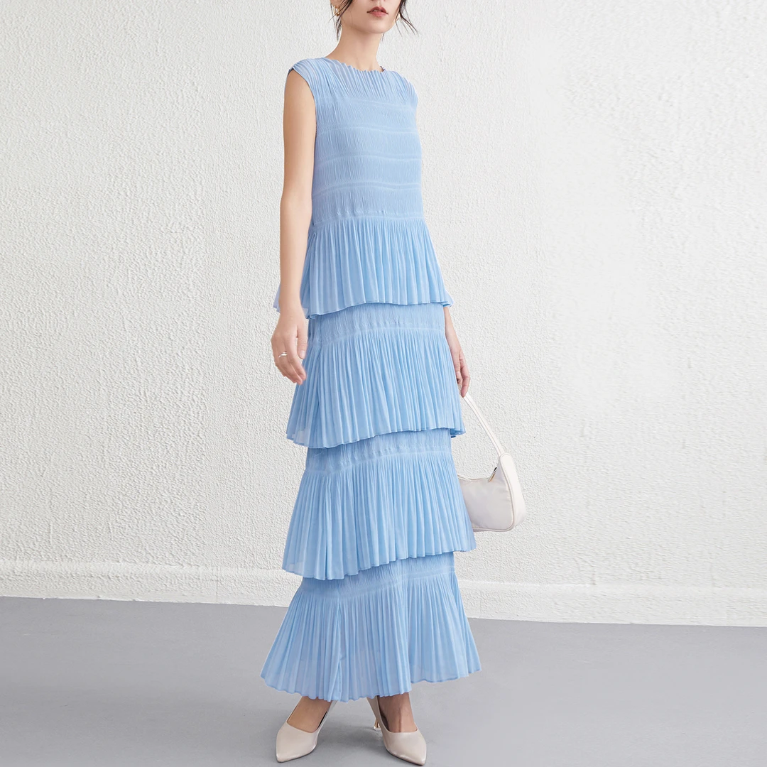 三宅无袖连衣裙女2025夏季新款纯色高级感气质无袖沙滩度假蛋糕裙