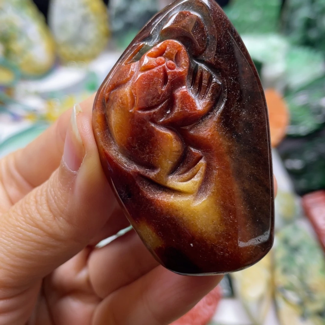 翡翠颈饰未镶嵌牌子