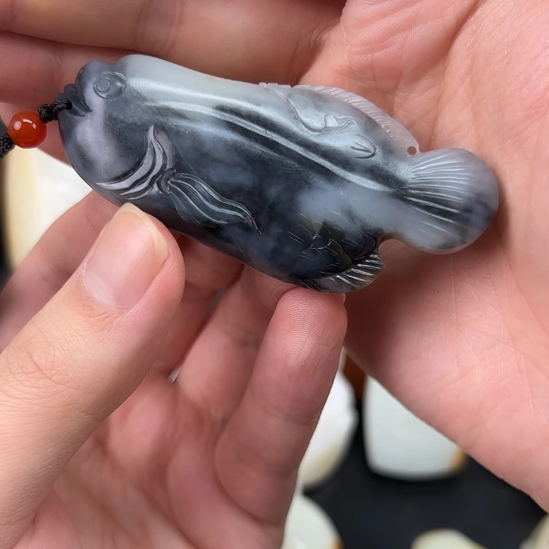 青花设计款龙鱼挂件