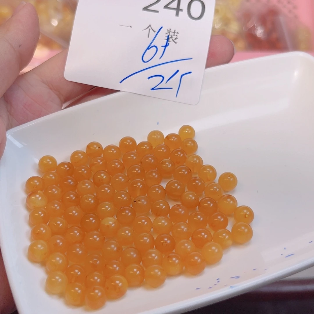 未镶嵌珠宝半成品水晶240 。