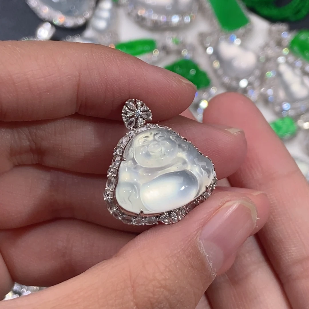 翡翠18K金镶嵌颈饰天然缅甸A货翡翠