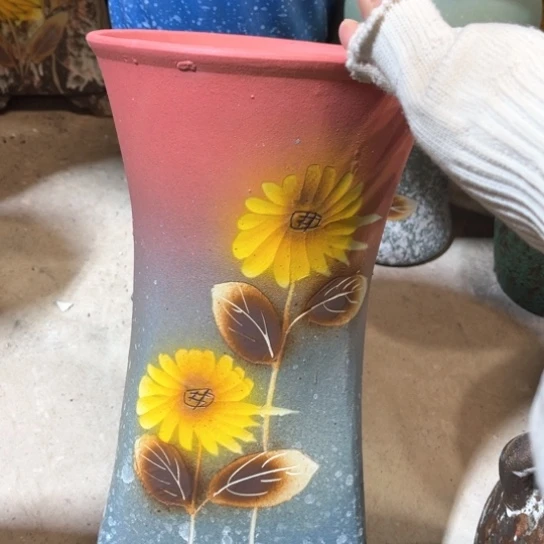 罐默认微瑕，有孔编号17-261