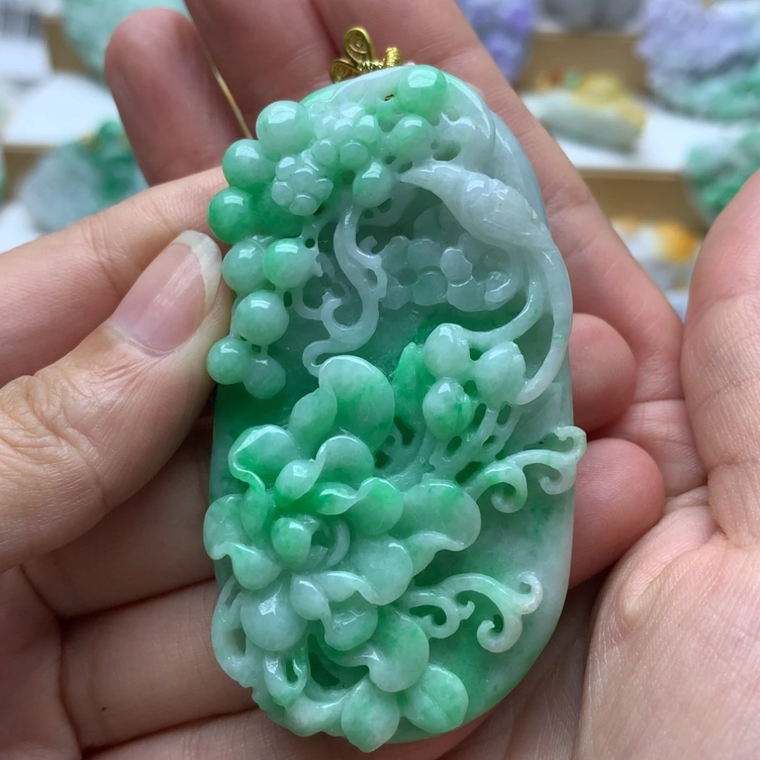 翡翠未镶嵌颈饰翡翠