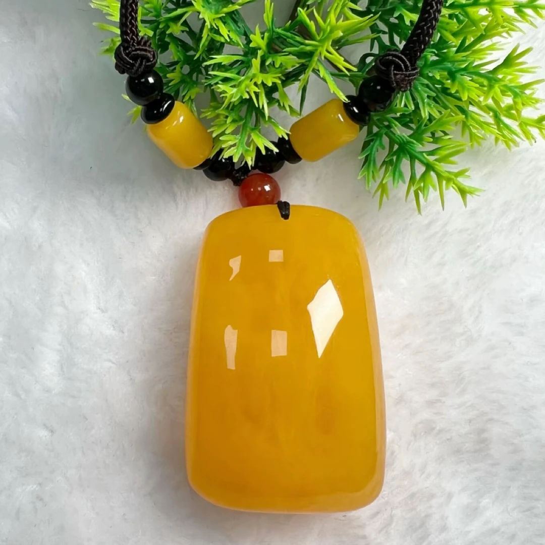 W044藏族手工打磨无事牌吊坠