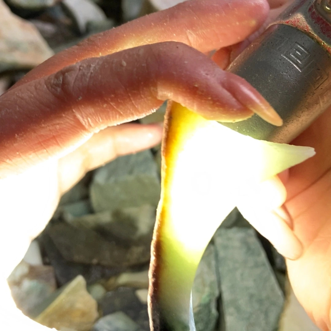 翡翠未镶嵌挂件天然翡翠