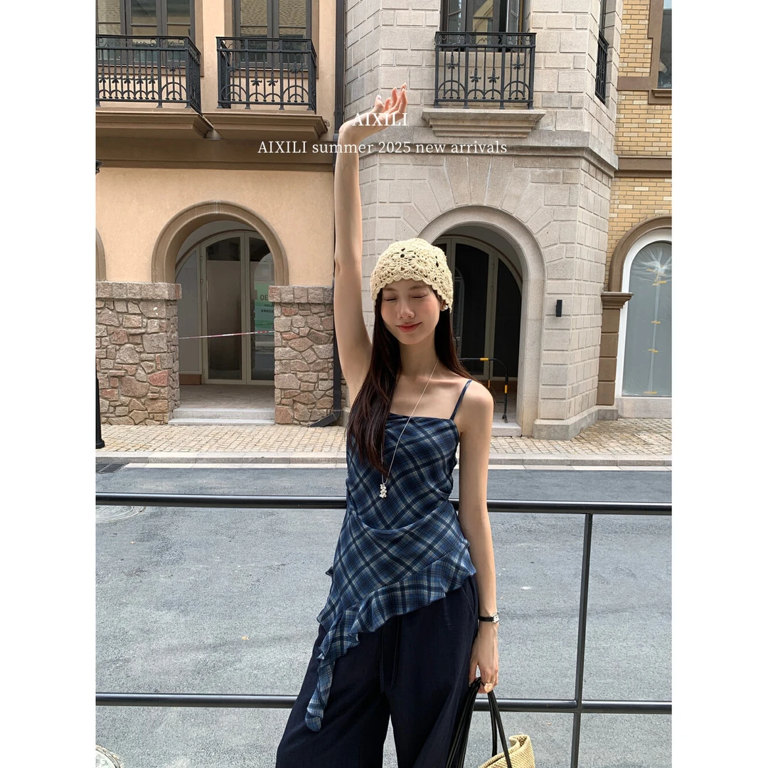 L-1072#『姐妹们快冲！』高级设计感不规则格子吊带小衫