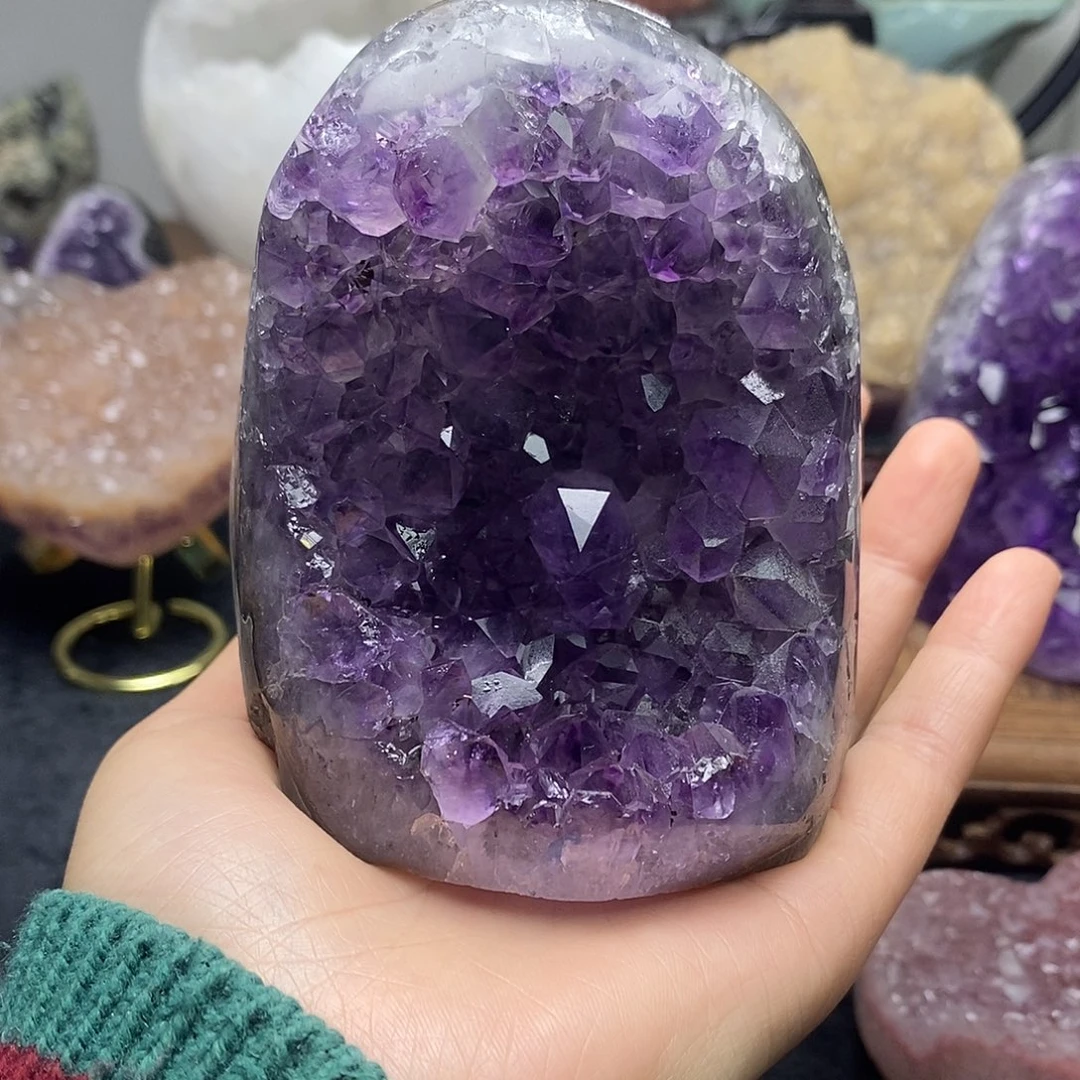 紫晶未镶嵌大型摆件（非配饰）