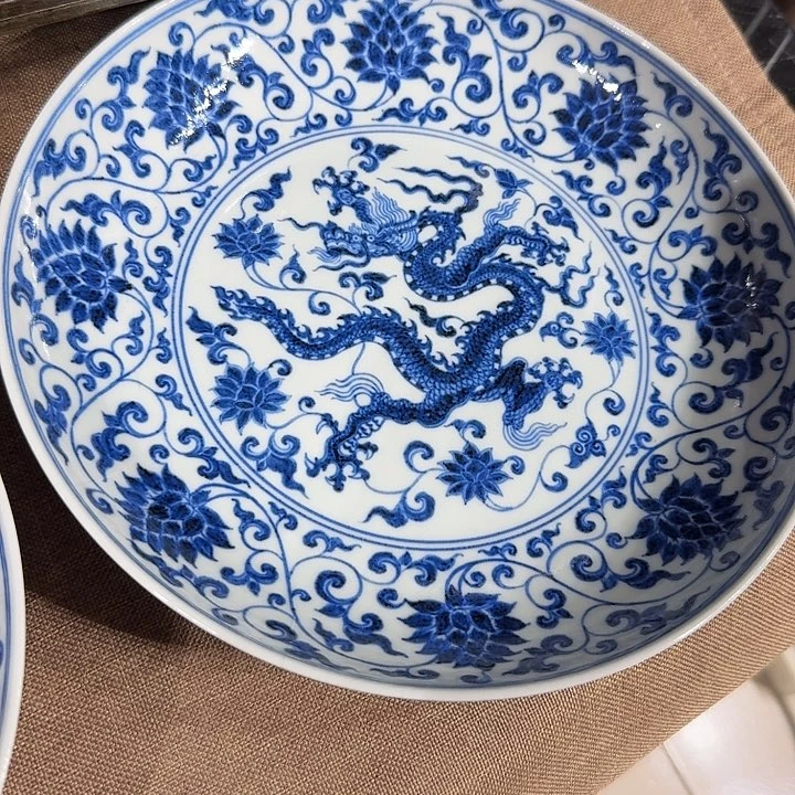 R***l摆件宇泽堂龙纹穿花壶承