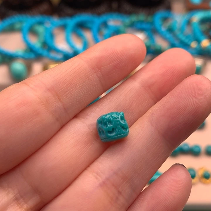 绿松石未镶嵌湖北天然原矿绿松石