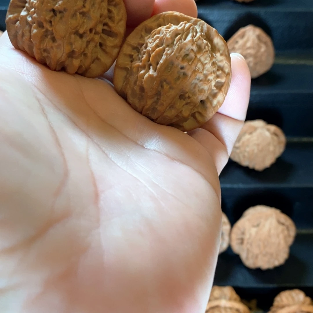桃核把件原生态马老四41