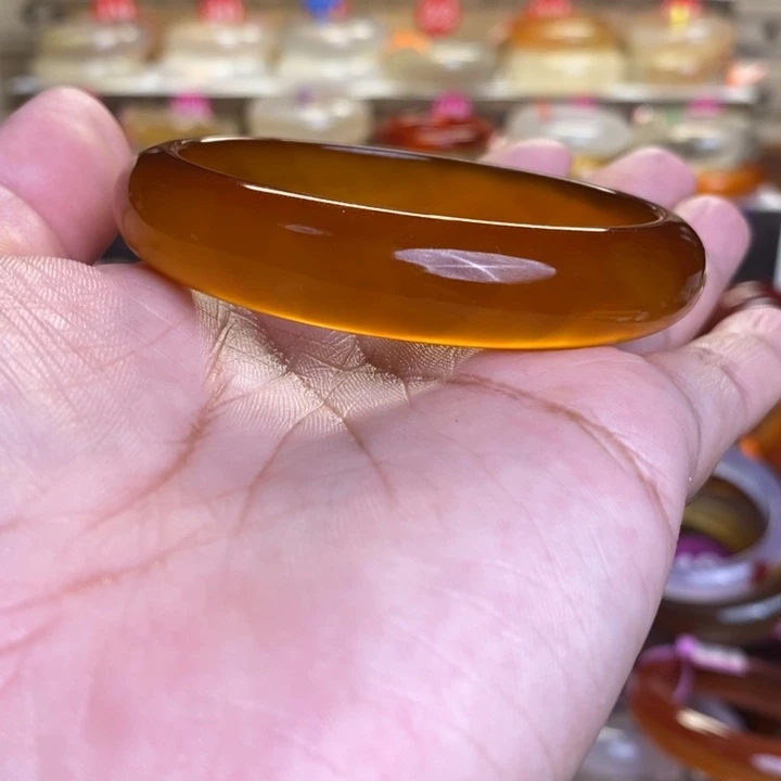 玛瑙/玉髓手镯未镶嵌P****酒