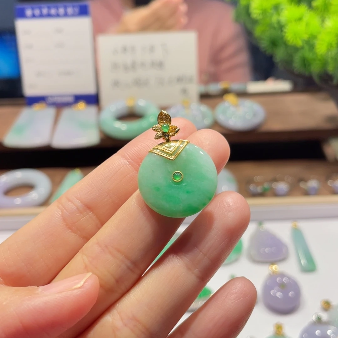 翡翠未镶嵌吊坠(不含链)翡翠A货扣子