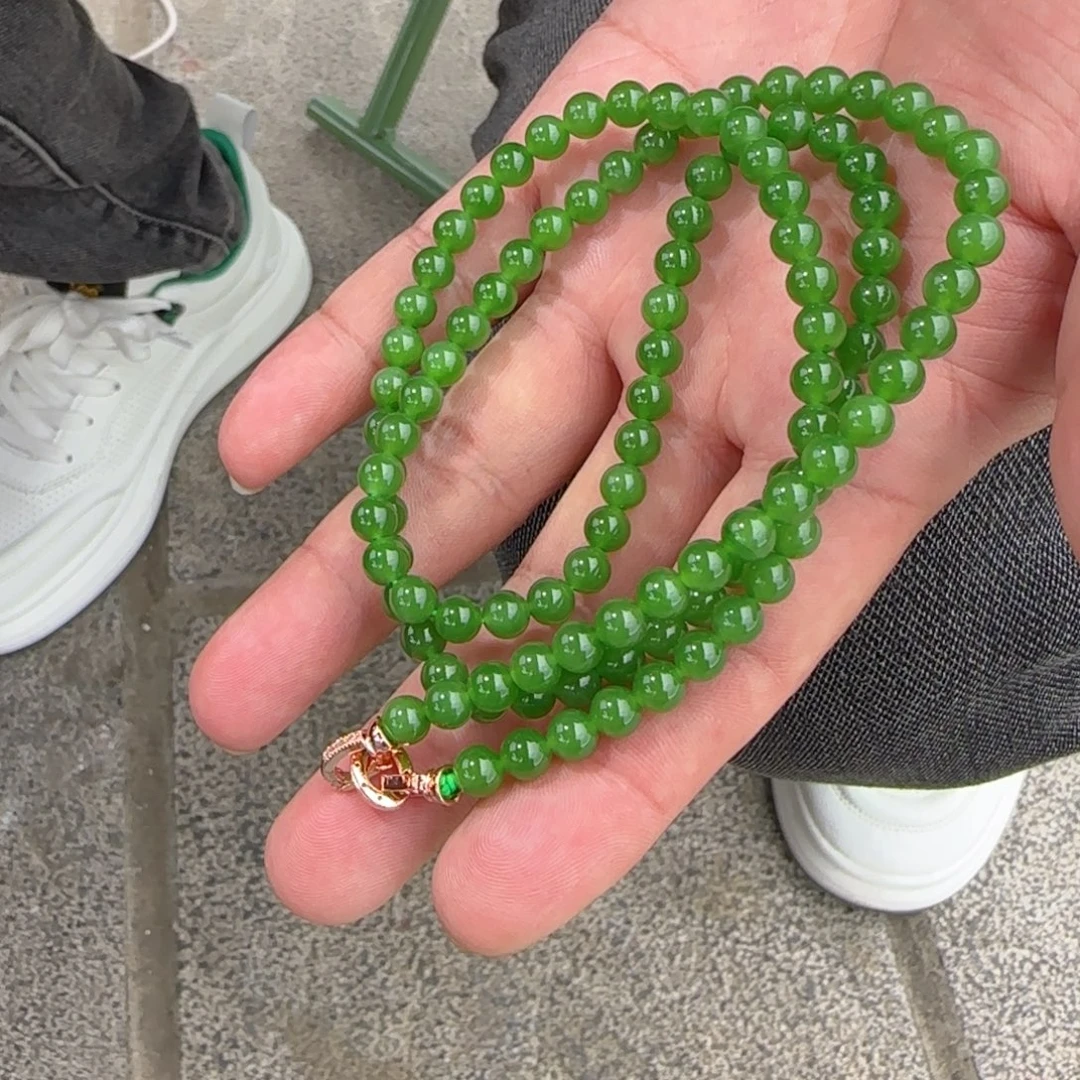 颈饰未镶嵌和田玉俄碧纯净版翠阳绿卡6