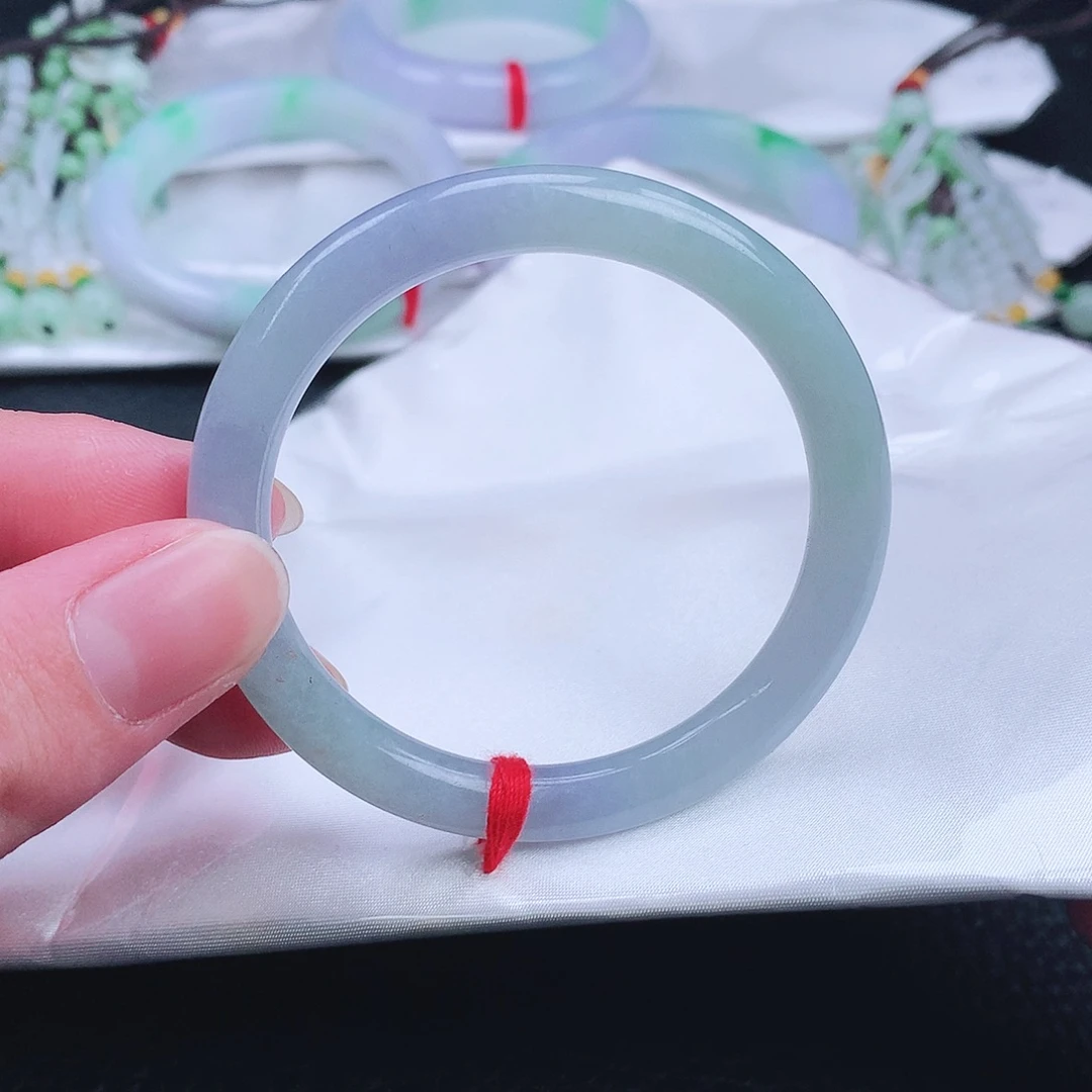 翡翠未镶嵌手镯（圆镯）